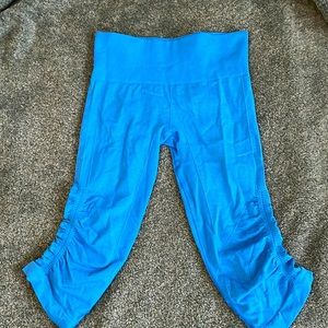 Lululemon leggings. Turquoise blue. Size 8